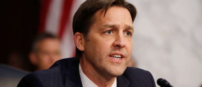 GOP Senator Asks Trump If He’s ‘Recanting’ Constitutional Oath